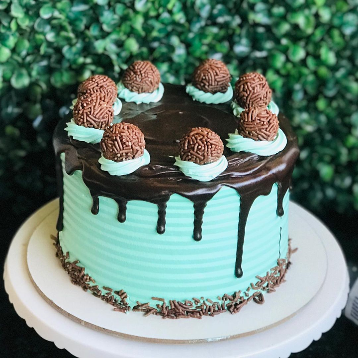 Drip Cake Personalizado - Entrega Grátis em 24h - ChefPanda