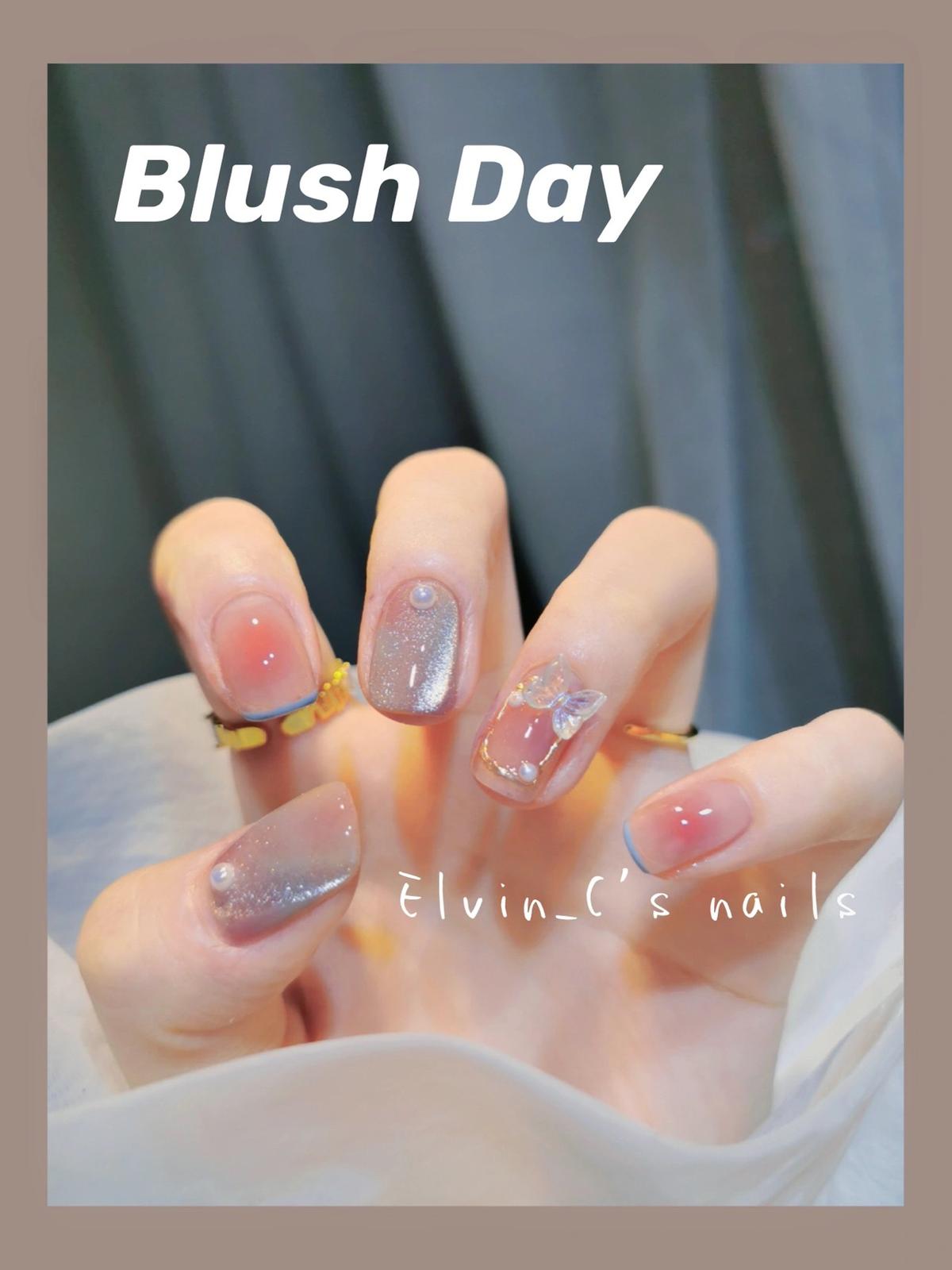 チークとアイスクリームのように 氷砂のようなネイルです Elvin Cが投稿したフォトブック Lemon8