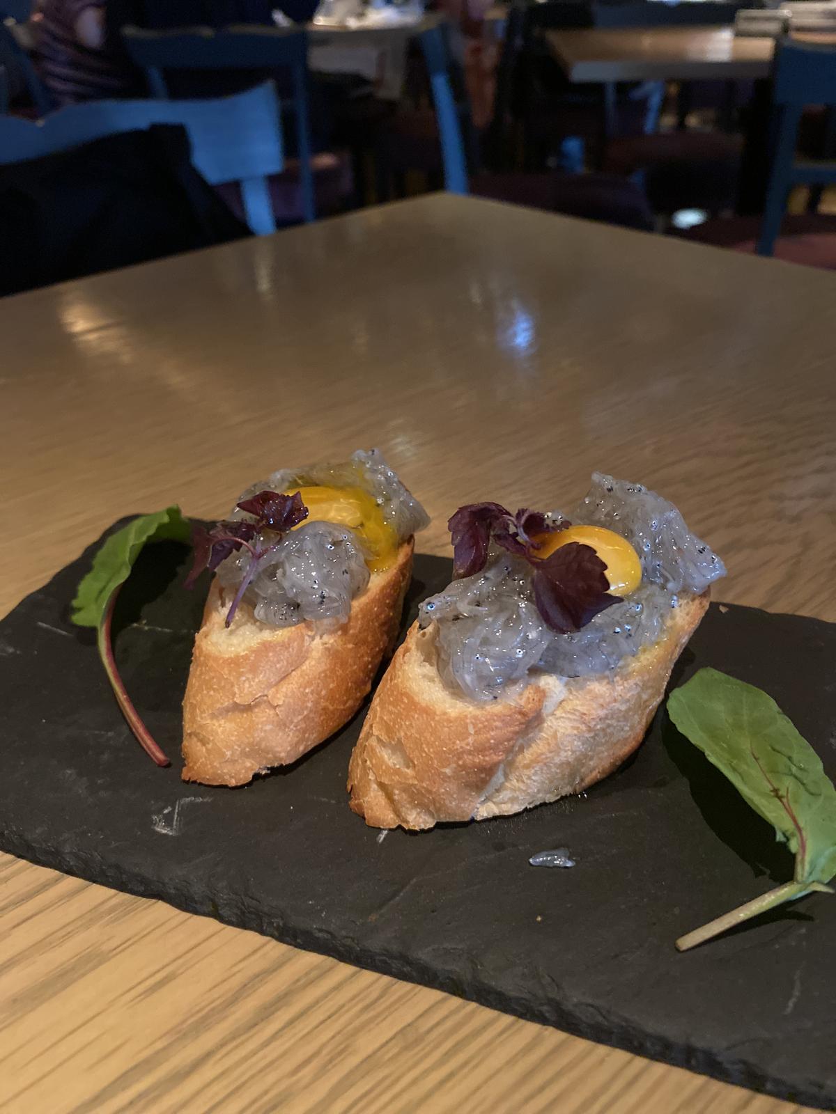 Rigoletto 六本木 魚介たっぷり パエリアにカルパッチョ 生シラス しまスイーツイラストレーターが投稿したフォトブック Lemon8