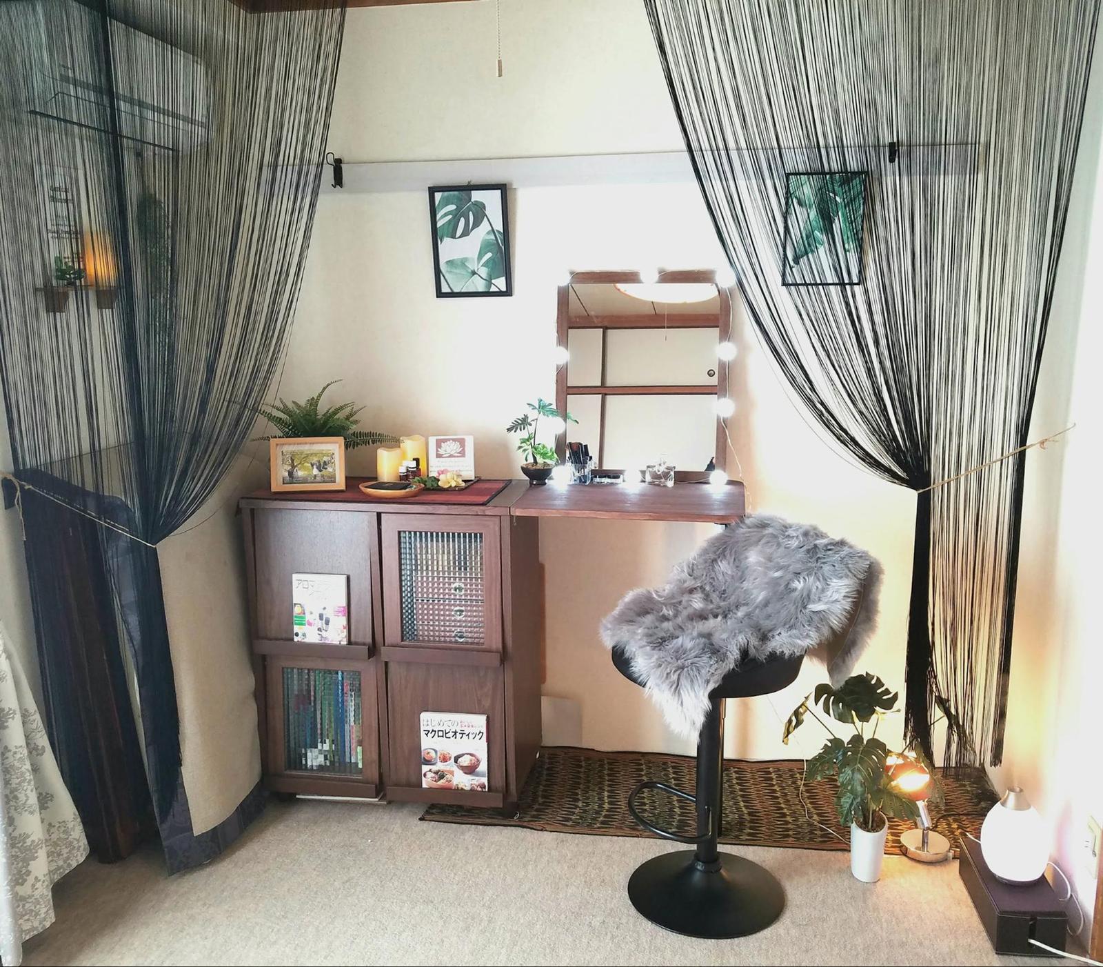 賃貸でもできる 自宅サロン部屋改造ー３wayテーブルをdiy Bennkoが投稿したフォトブック Sharee