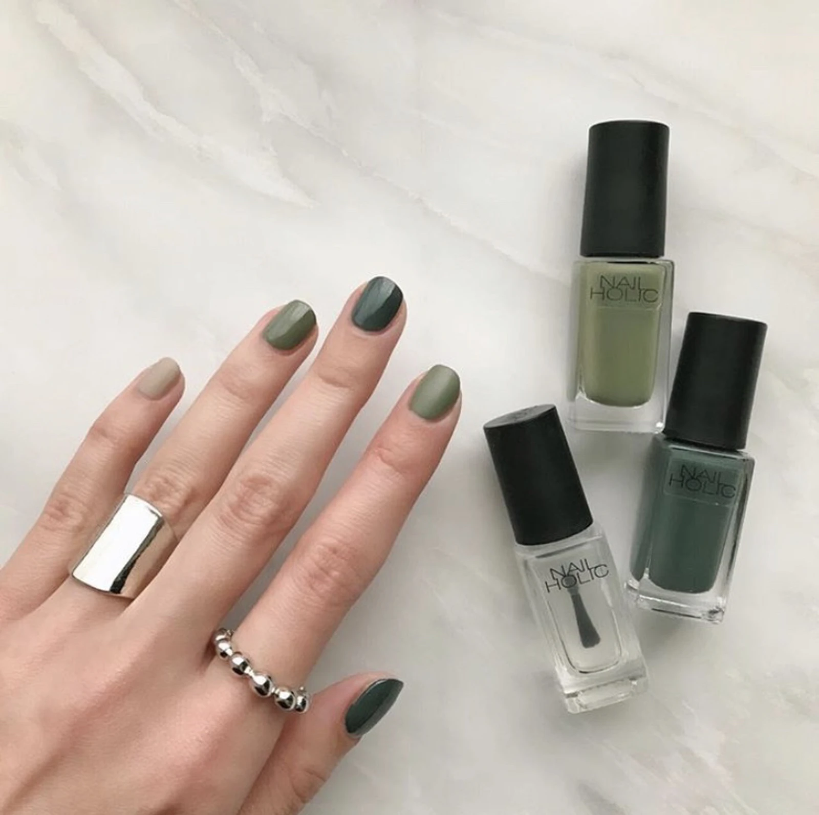 ネイルホリックでマルチカラーネイル Kico Kが投稿したフォトブック Lemon8