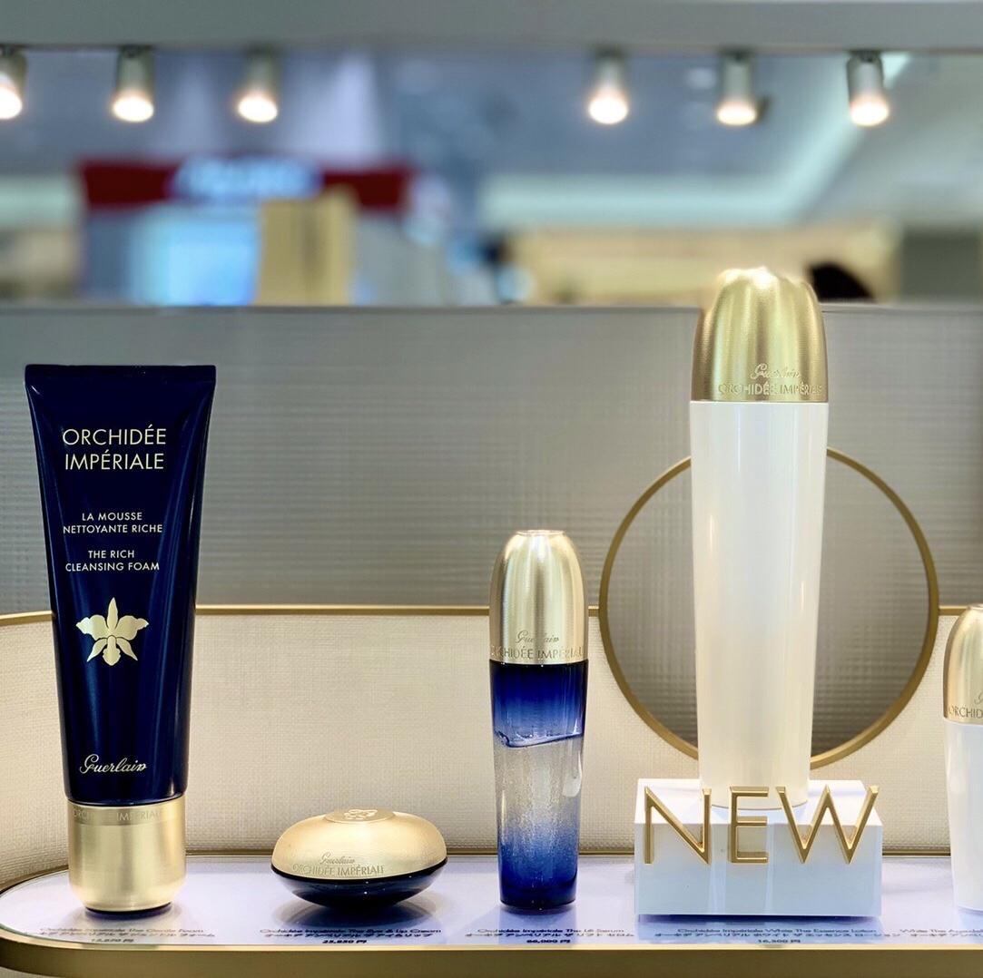 Guerlainゲラン美容液 46 リフトアップ そして見た目も綺麗なブルーボトル 喜多川結羽が投稿したフォトブック Sharee