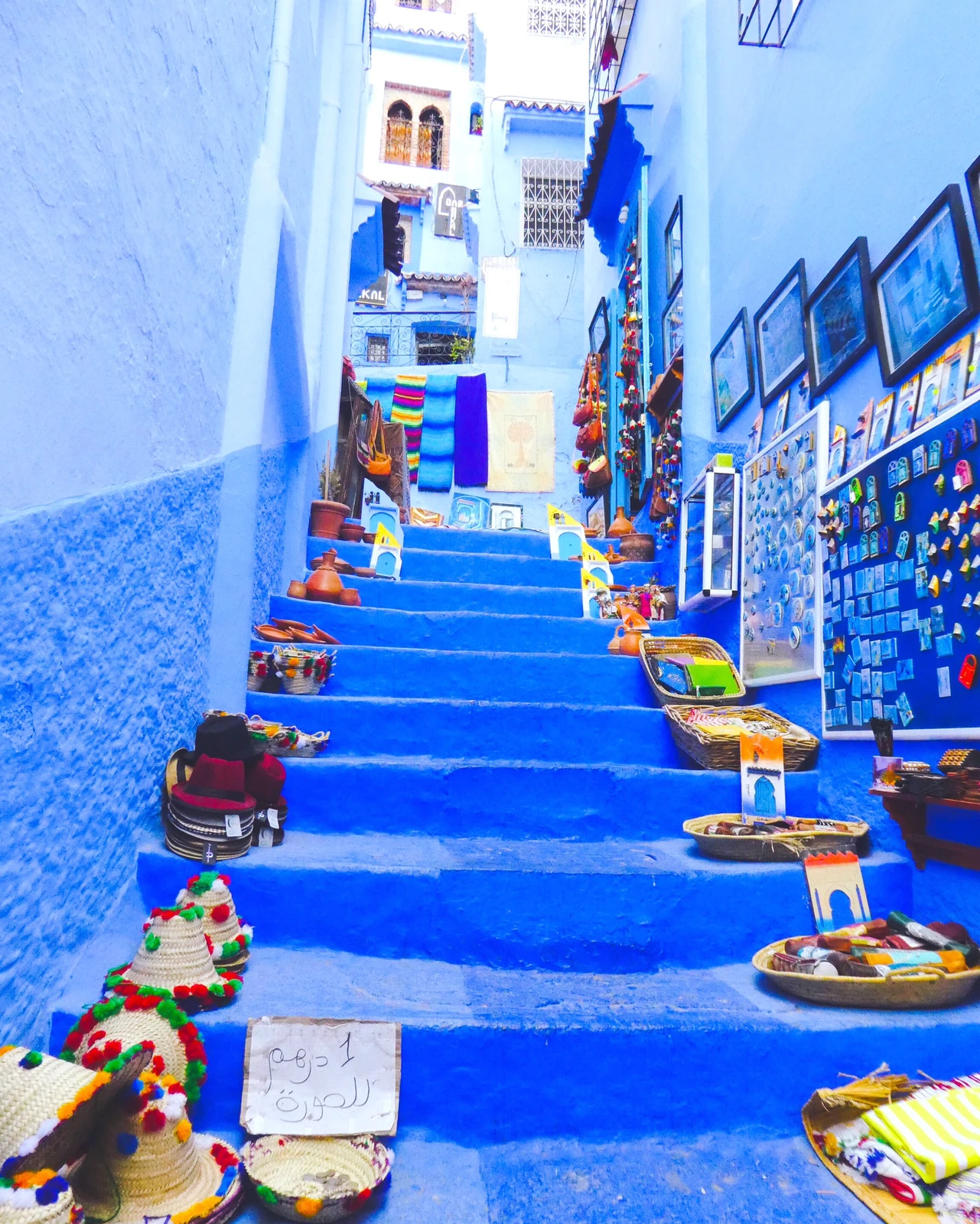 青の絶景 まるで絵本の世界 モロッコのシャウエン Mako 絶景トラベルが投稿したフォトブック Lemon8