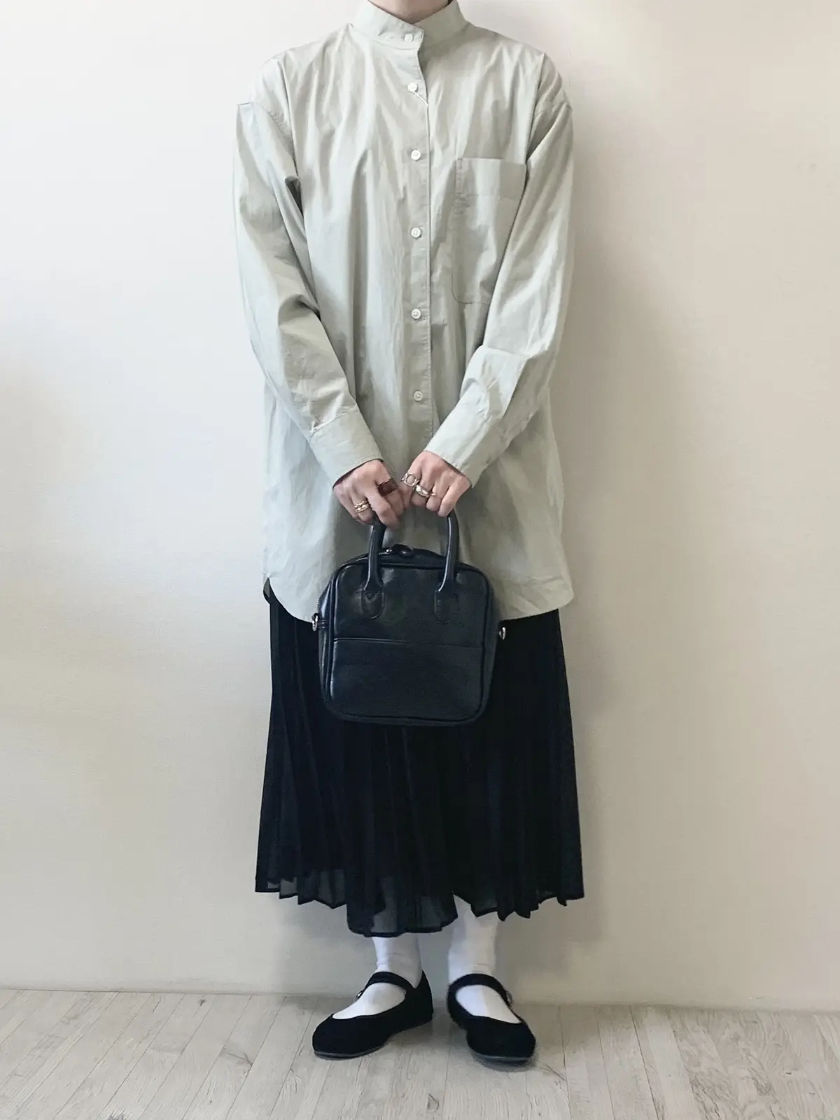Uniqlo U 21spring 春の新作 オーバーサイズシャツで今からできる春コーデ Gyusapukiが投稿したフォトブック Lemon8