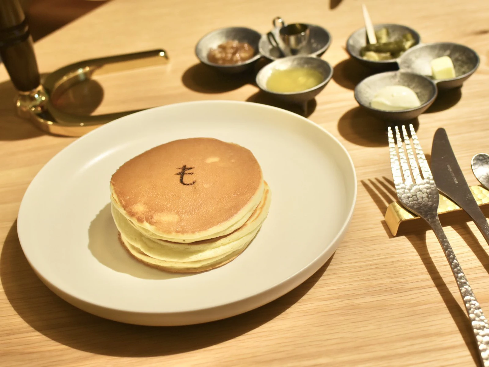 ちょっとした休憩に ふわっと可愛い も が刻印されたホットケーキ あやひろカップルが投稿したフォトブック Lemon8