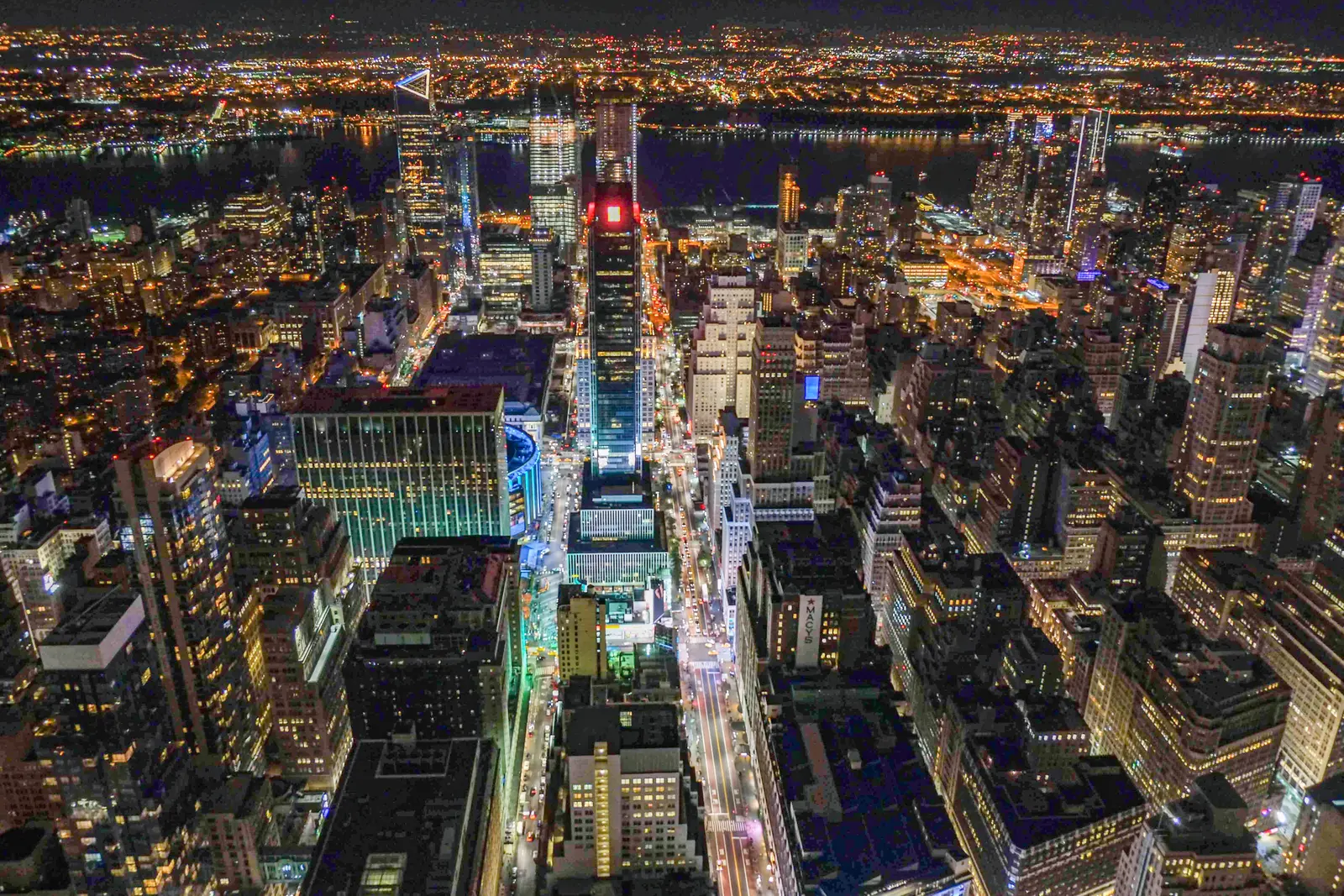 ニューヨークの夜景 エンパイア ステート ビルディング Konnyが投稿したフォトブック Lemon8