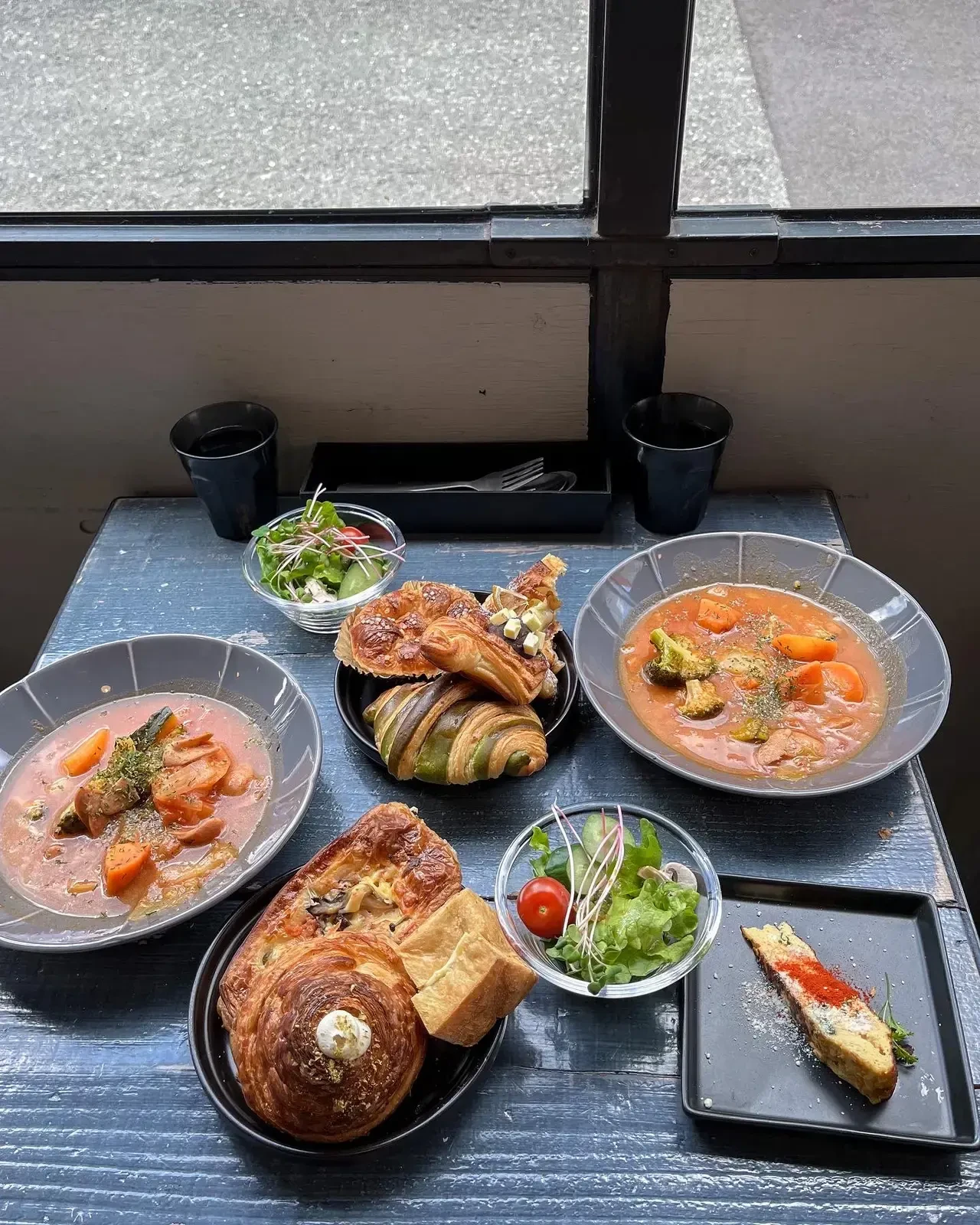 大阪 心斎橋 クロワッサン食べ放題ランチ 花屋の娘りょか 旅行 カフェが投稿したフォトブック Lemon8