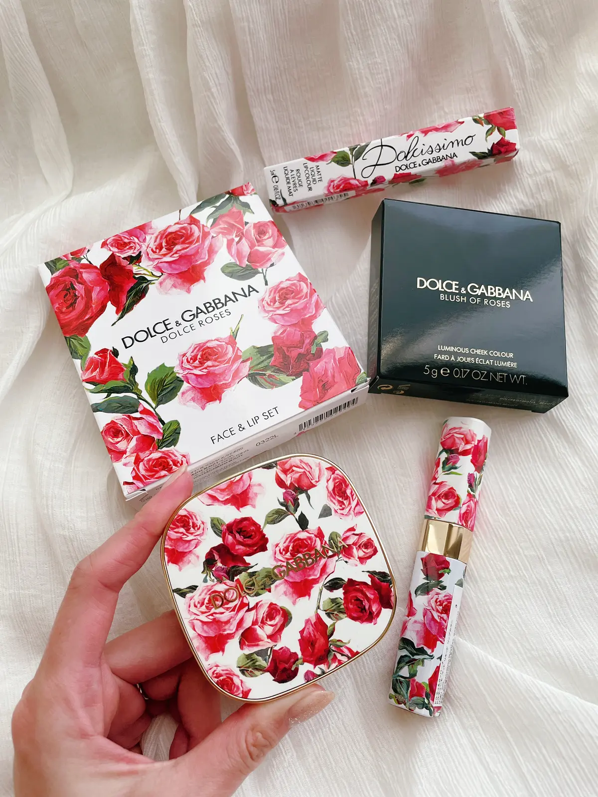 Dolce Gabbana ドルガバコスメ ドルチェ ガッバーナ デパコス かわいすぎてパケ買い Nananyanが投稿したフォトブック Lemon8