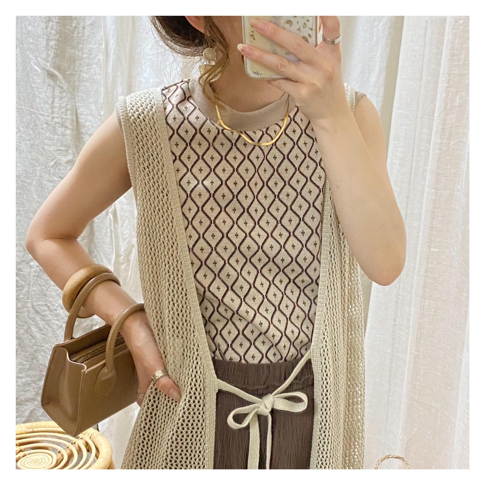 しまむらメッシュジレ で ノースリーブ レイヤードコーデ And Lalala Ootdが投稿したフォトブック Lemon8