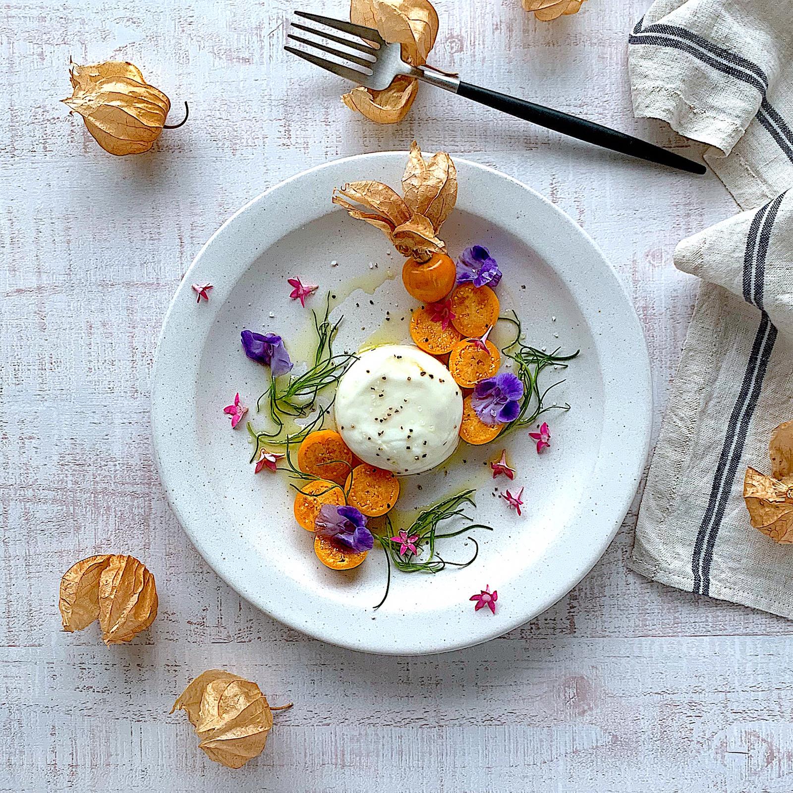 簡単サラダ ブラータチーズとほおずきのサラダ Akicocoが投稿した記事 Sharee