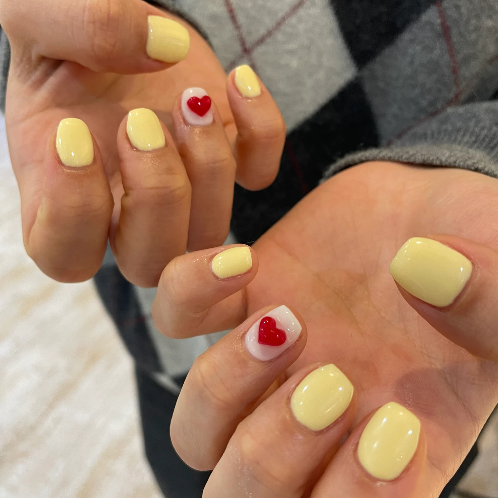 春ネイル パステルイエロー Rikoが投稿したフォトブック Lemon8