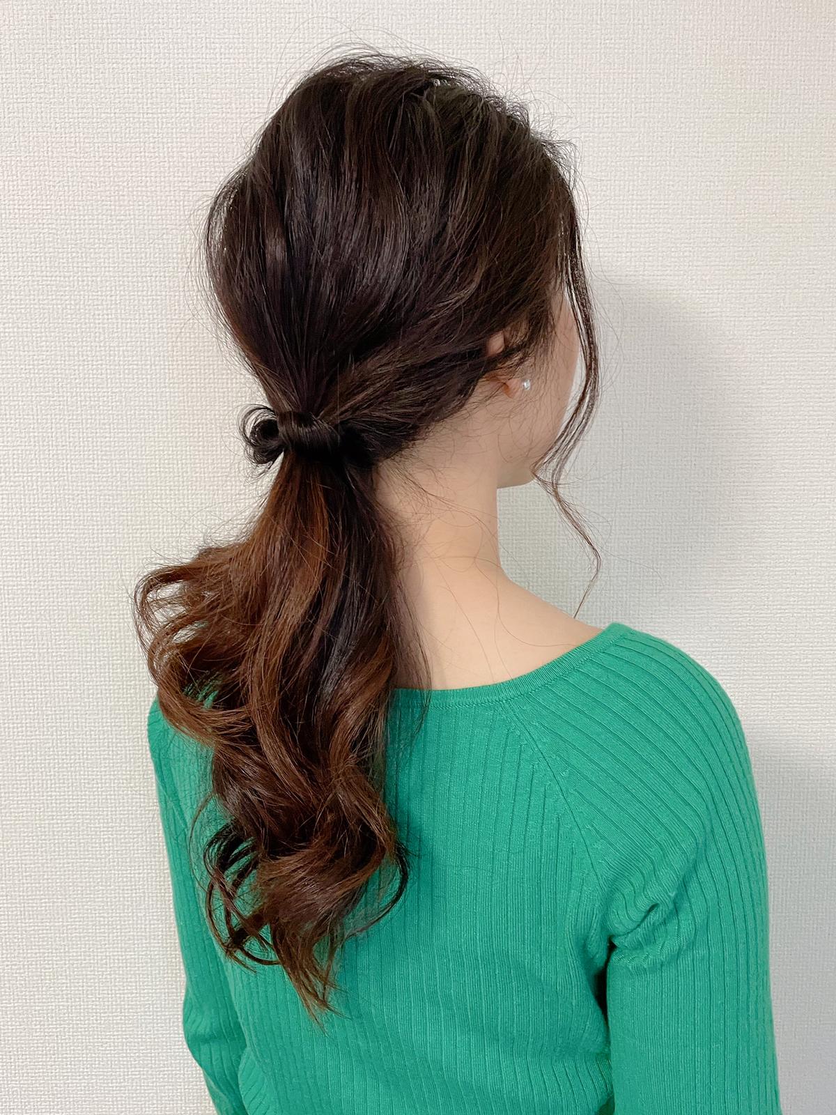 ヘアゴム一本で簡単 こなれポニーテール Maro Fashionが投稿したフォトブック Sharee