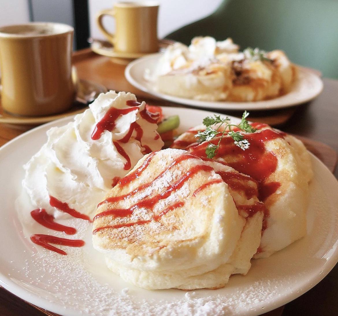 兵庫 伊丹のモールで頂けるふわしゅわパンケーキ デパ地下のまおさんが投稿したフォトブック Lemon8