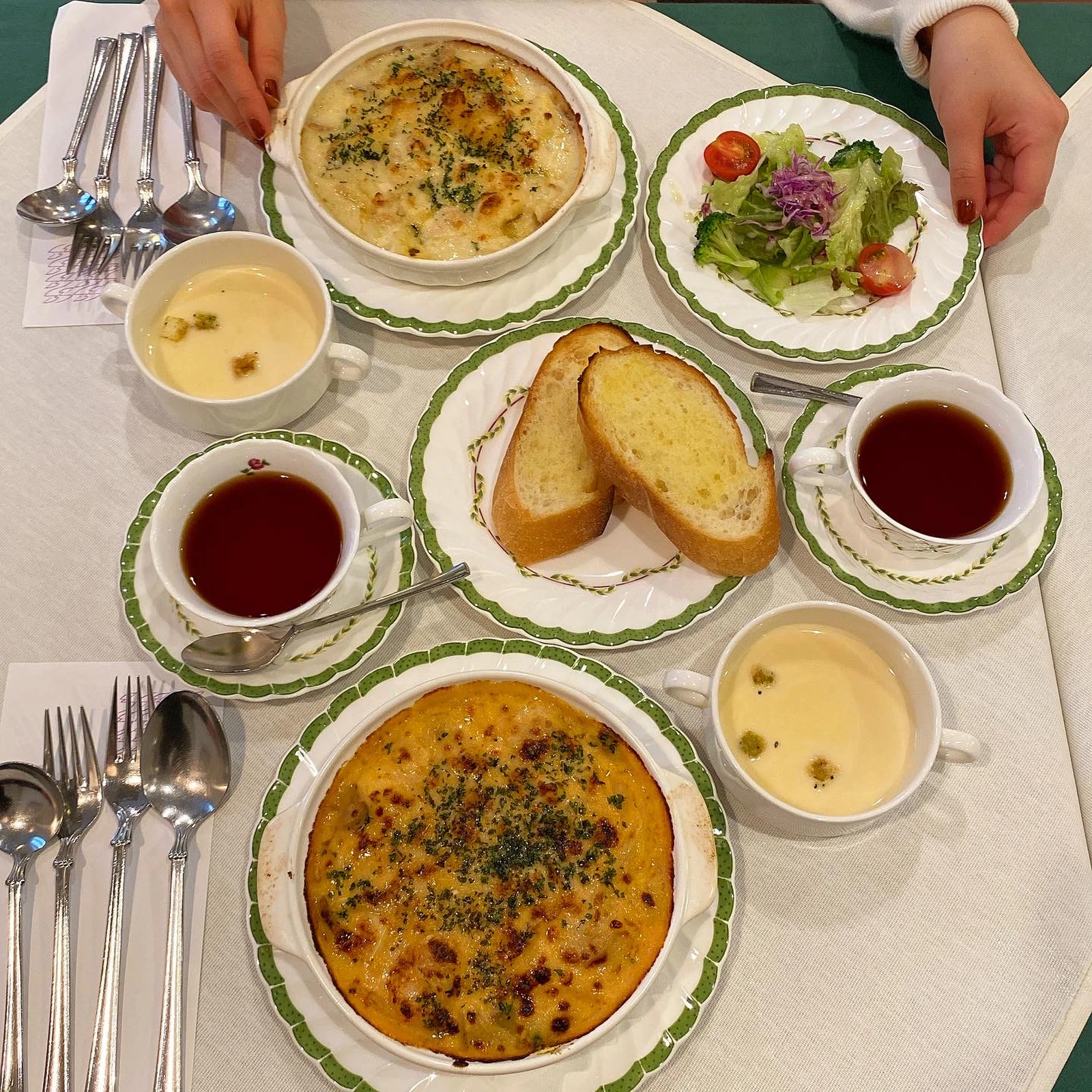 新宿 おしゃれランチならここ 洋食屋さん風イタリアン 大好物は高カロリーが投稿したフォトブック Lemon8