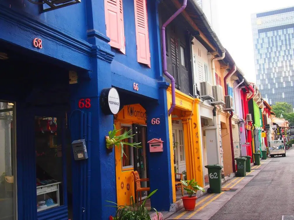 シンガポール アラブストリートのカラフルな街並み Rina Delreyが投稿したフォトブック Lemon8