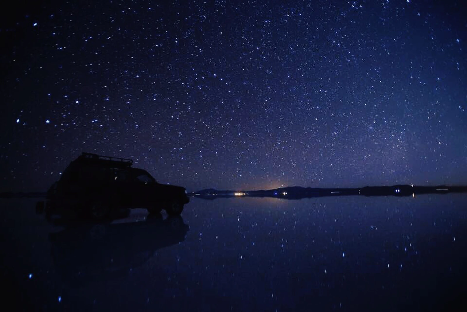 ウユニ塩湖 世界一の 奇跡 と呼ばれた絶景 高速配送
