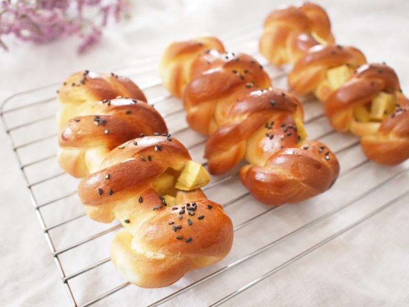 Hbで簡単 成形が楽しいさつまいもパン レシピ 酒井千佳が投稿したフォトブック Sharee