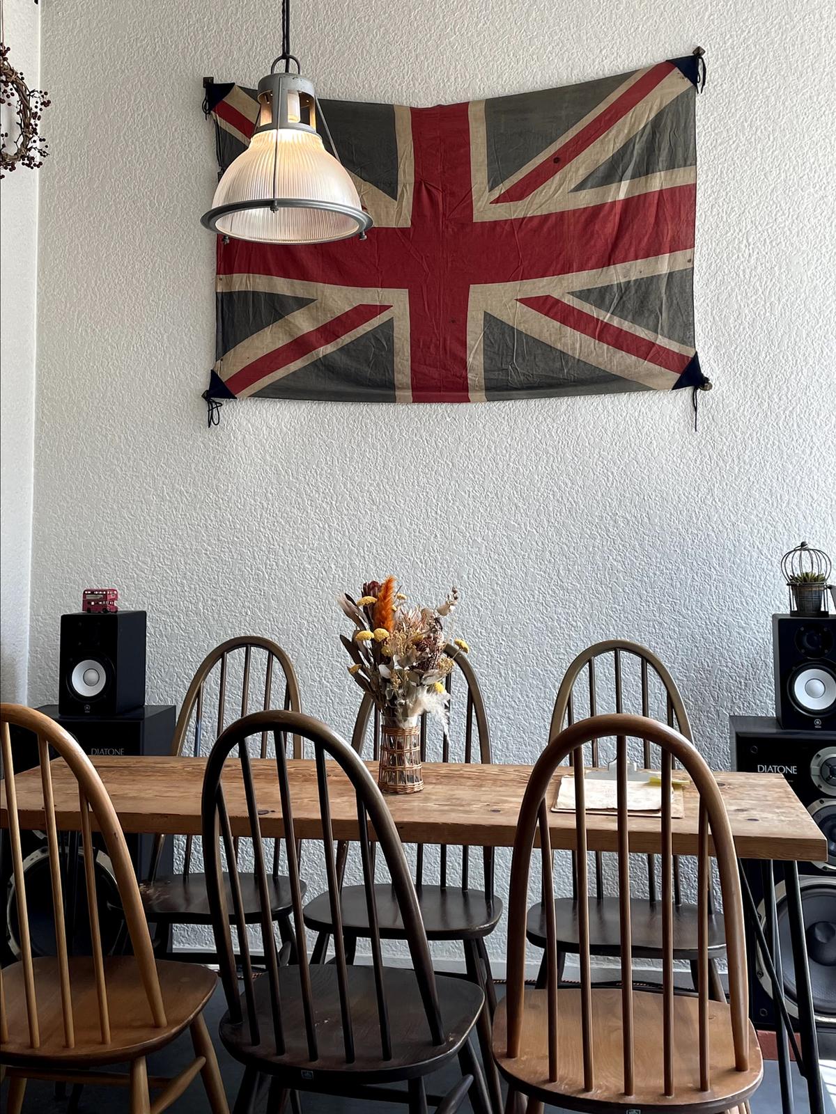 大阪 英国国旗 と可愛い壁紙とレコードから流れるjazzのbgm Sato8124が投稿したフォトブック Sharee