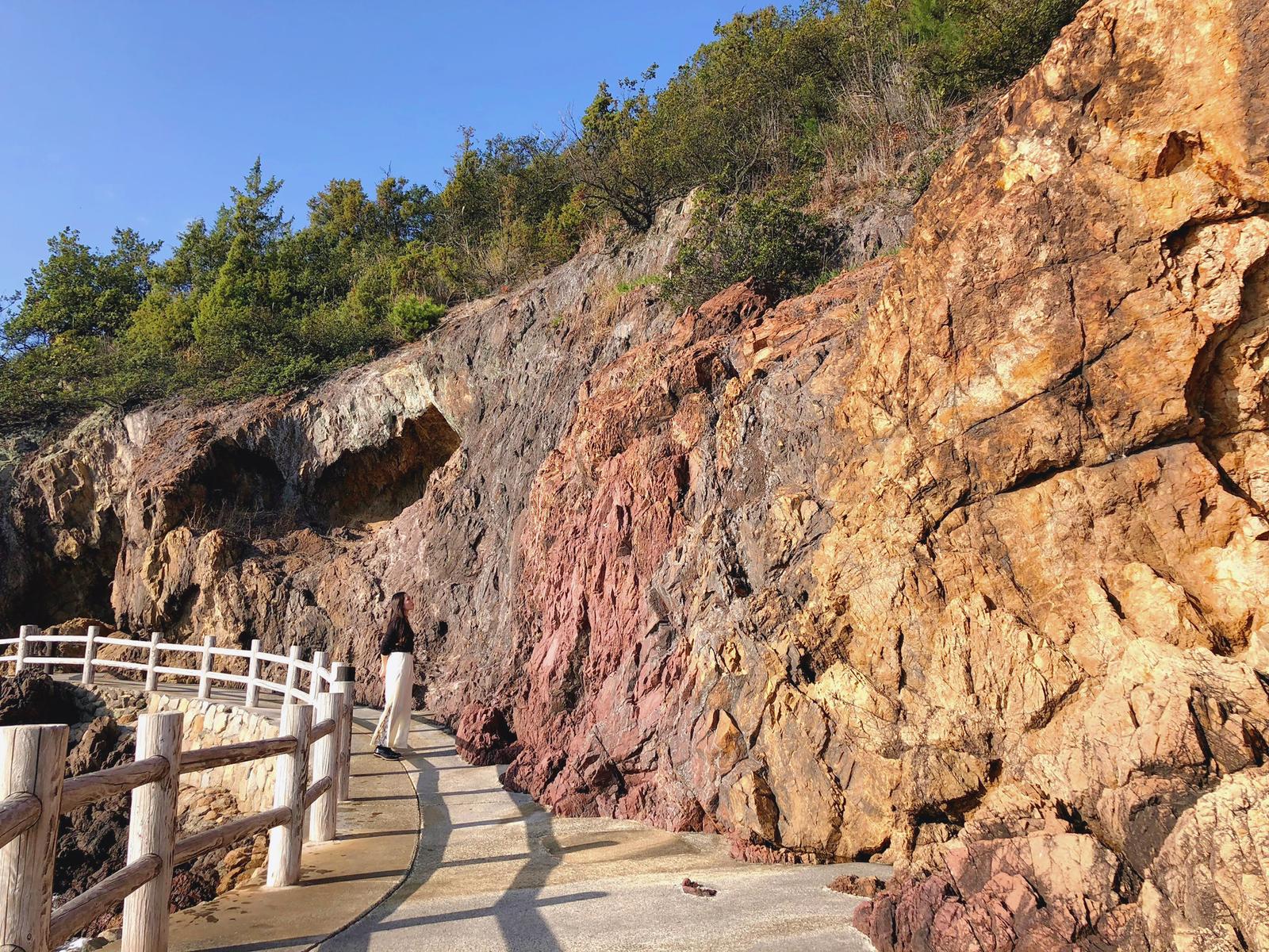 仙酔島 広島 日本で唯一の不思議な五色岩 Tomoworld228が投稿したフォトブック Sharee