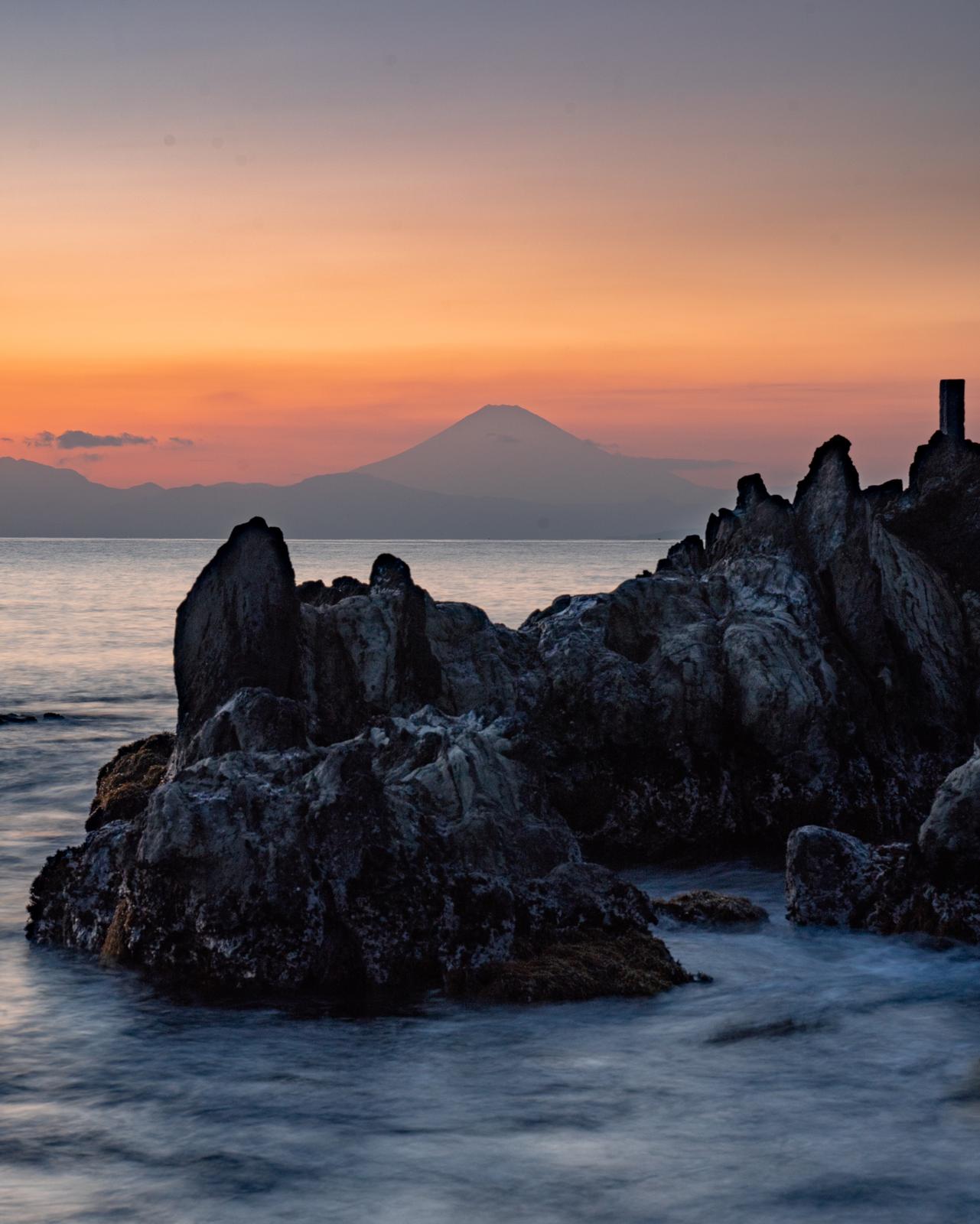 神奈川 富士山も見えちゃう 三浦半島の絶景夕焼けスポットが最高でした Kazu Photosが投稿したフォトブック Lemon8