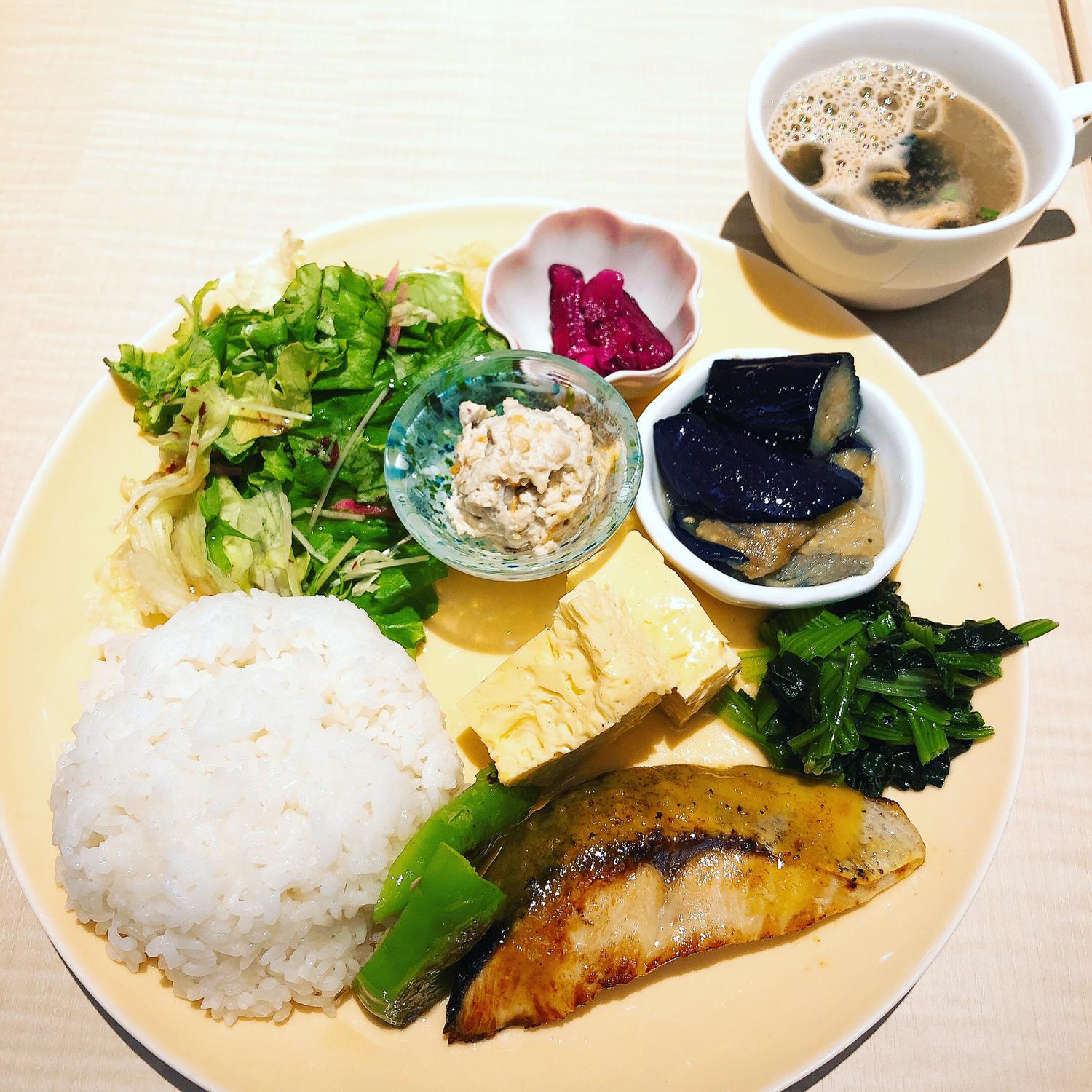 42日目外食昼ご飯 アラフォー女子イヤセラ記録が投稿したフォトブック Sharee