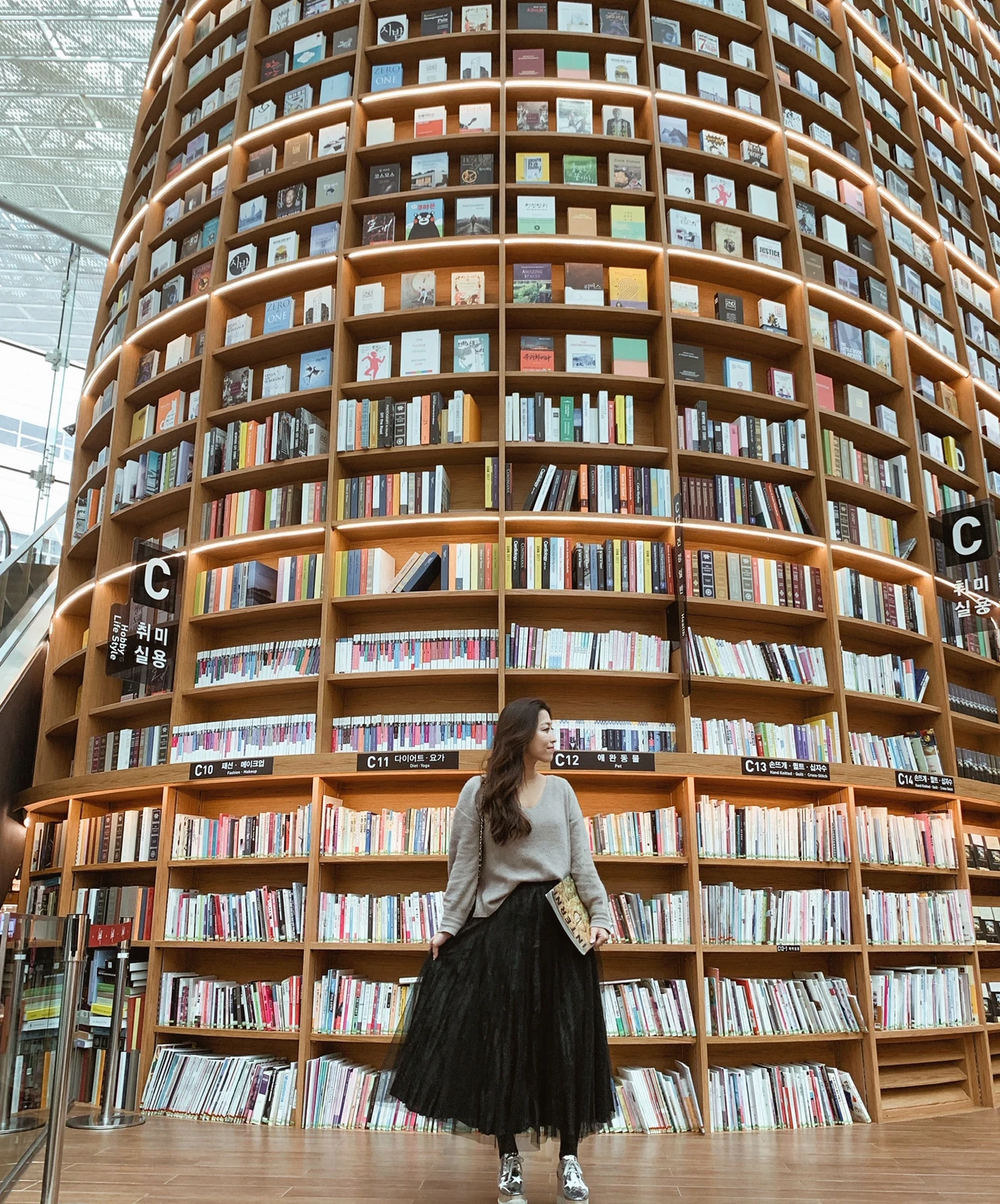 韓国 ソウルのフォトスポット Coex Mall Starfield Library へ Yuuurie 1211が投稿したフォトブック Lemon8
