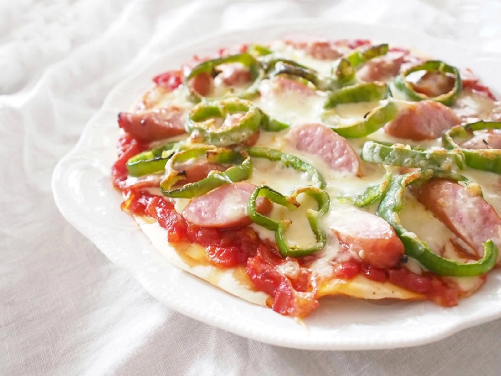 Hbで簡単 クリスピーなピザ生地 レシピ 酒井千佳が投稿したフォトブック Lemon8