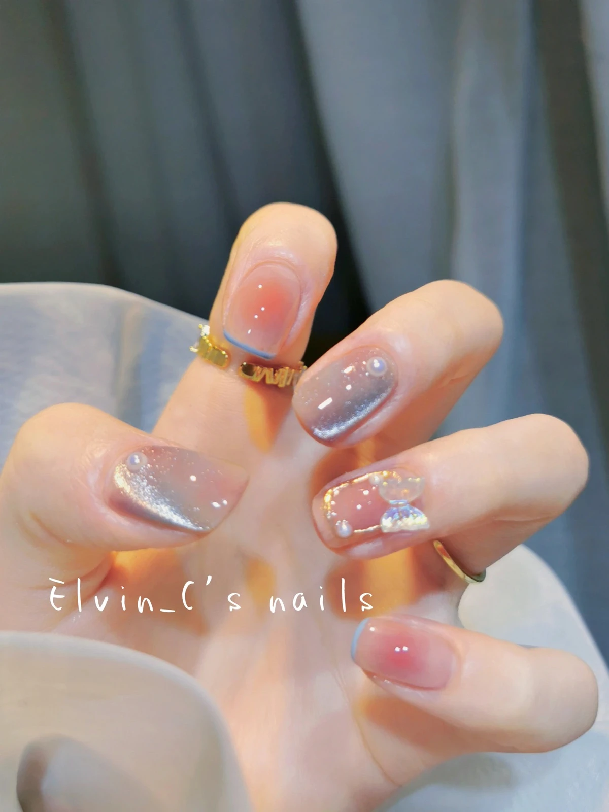 チークとアイスクリームのように 氷砂のようなネイルです Elvin Cが投稿したフォトブック Lemon8