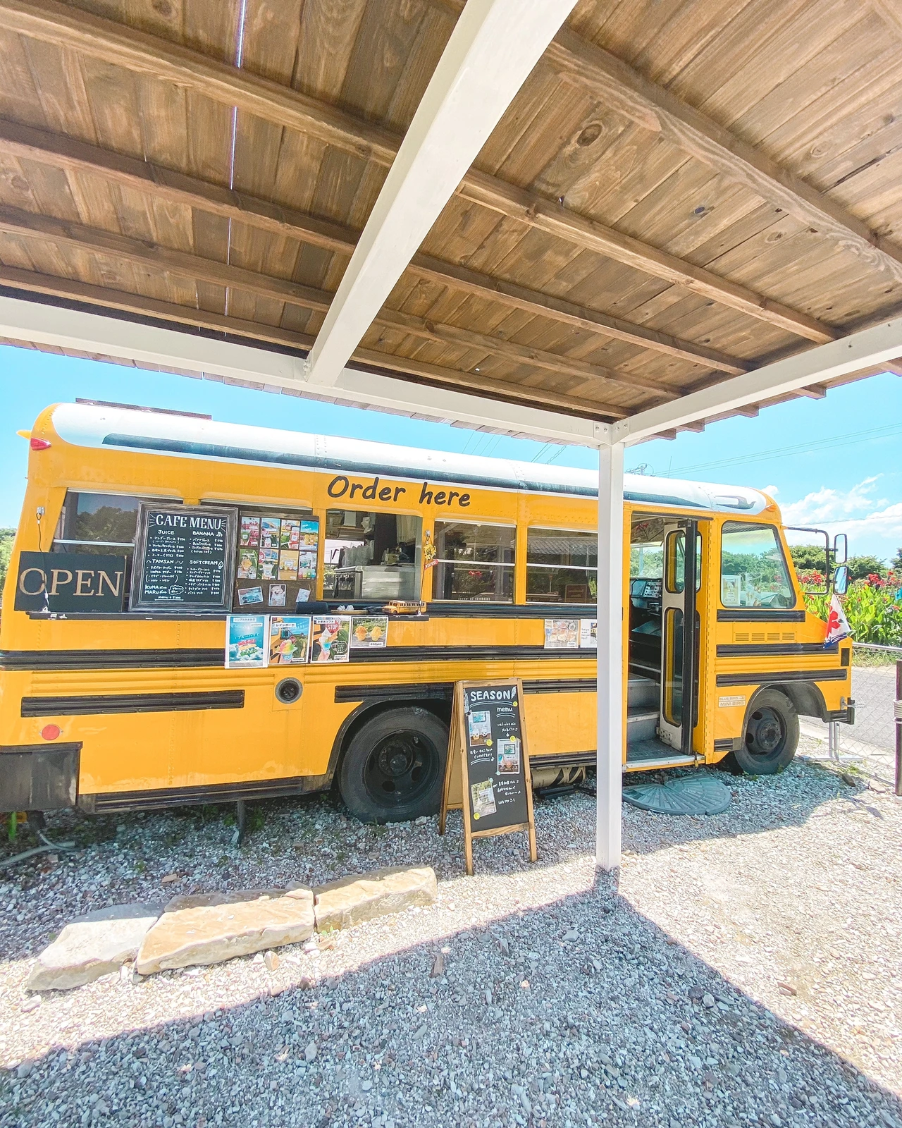 スクールバスカフェkuma Hale Lulu Cameraが投稿したフォトブック Lemon8