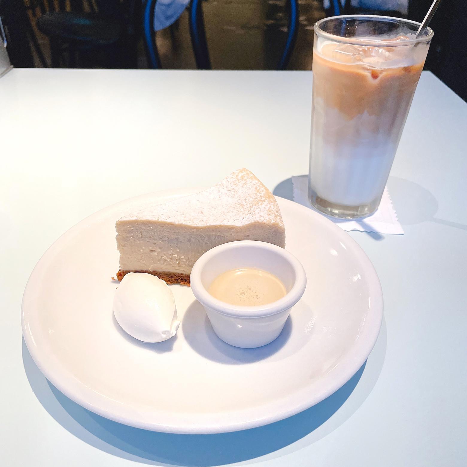 新宿 秋にぴったり ほうじ茶チーズケーキが美味しいカフェ Yui Cafe04が投稿したフォトブック Lemon8