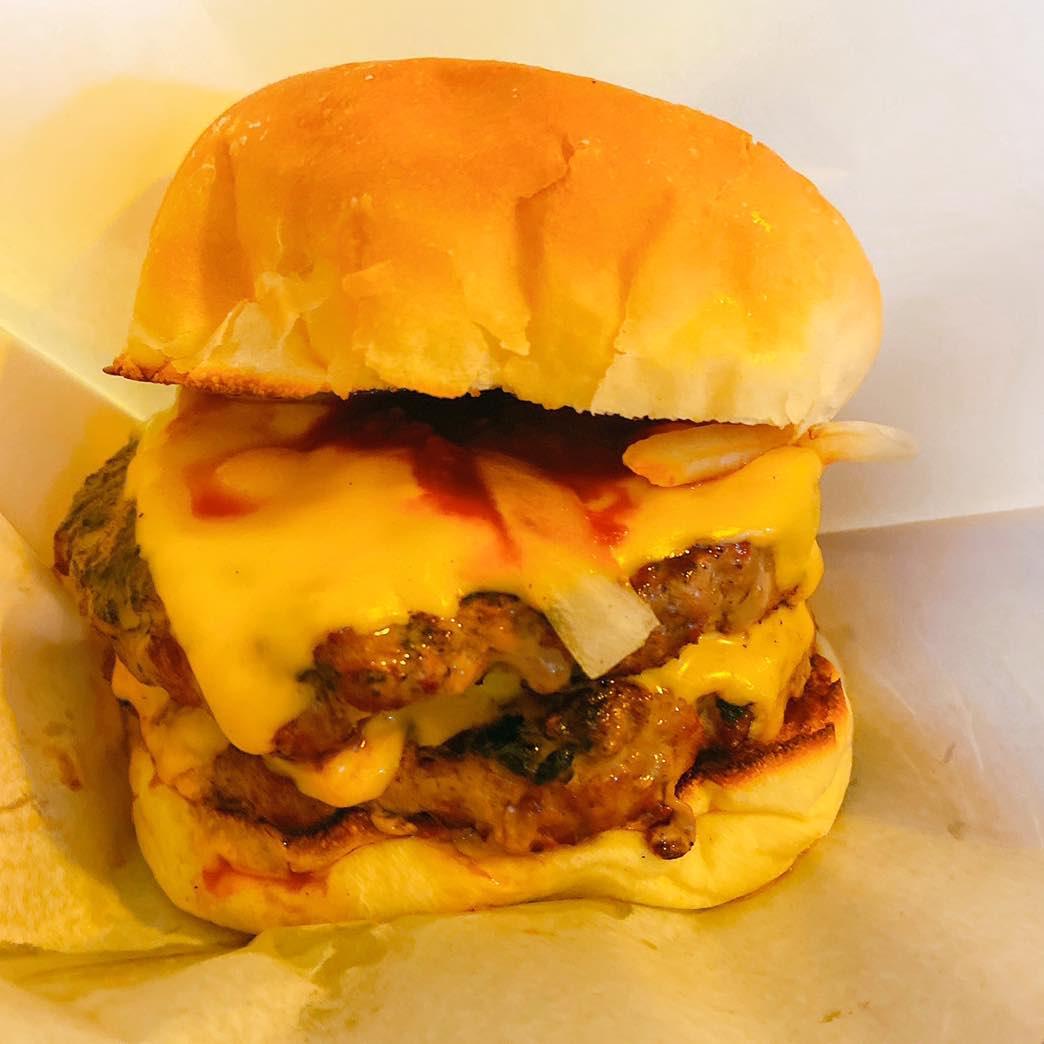 沖縄でアメリカンなハンバーガーといえばゴーディーズ Mikaが投稿した記事 Sharee