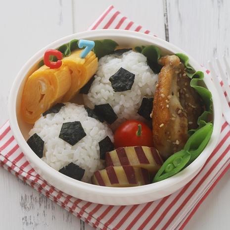 サッカーボールのおにぎり弁当 Momokyarabenが投稿した記事 Sharee