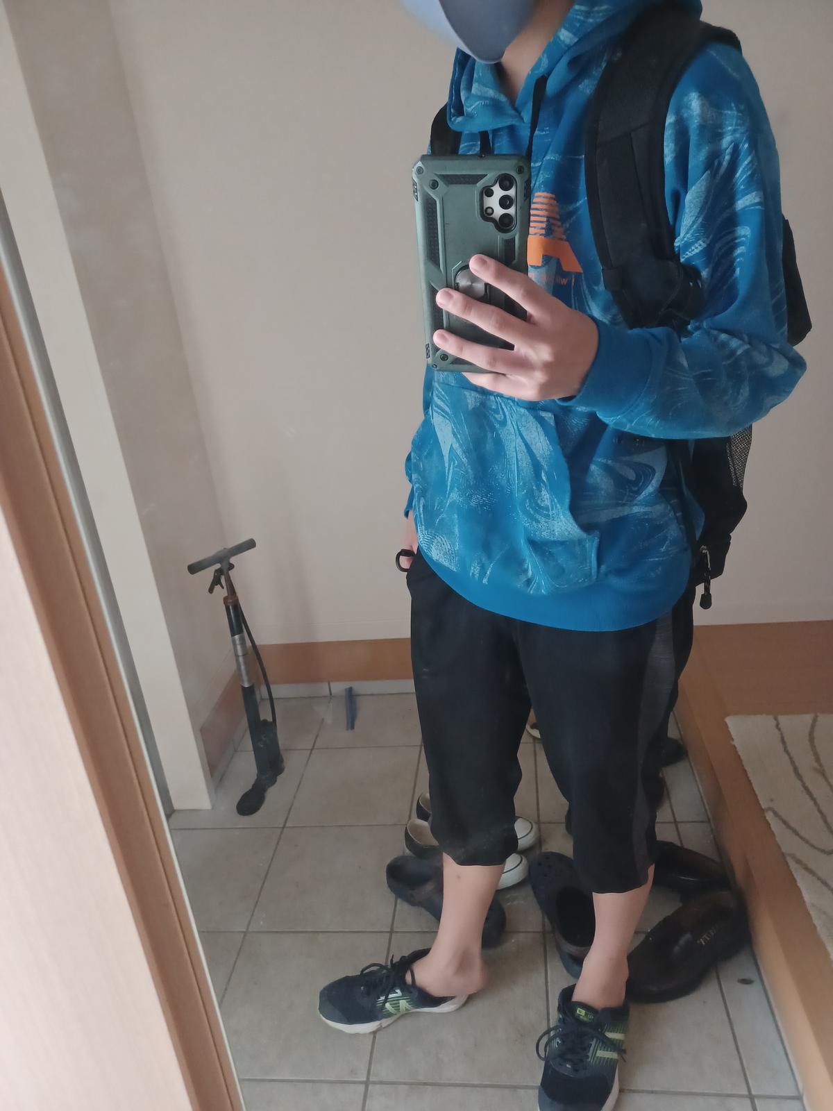 コンビニに行くから かき集めた服 ださい ひなぁが投稿したフォトブック Lemon8