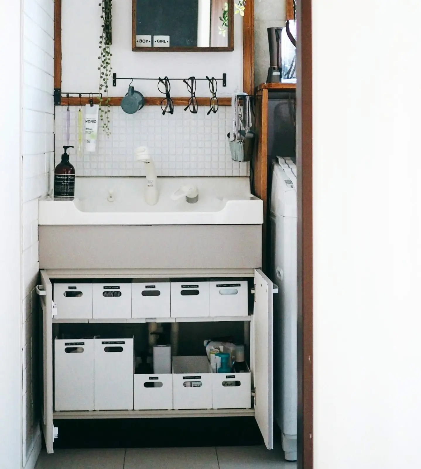 ニトリの洗面台収納でスッキリ収納を実現 Asasaが投稿したフォトブック Lemon8