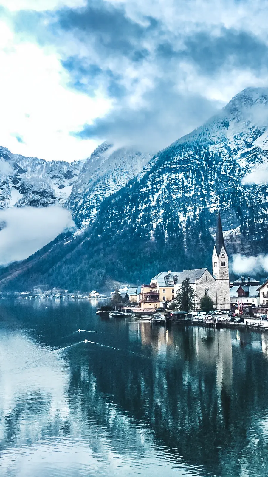 オーストリア まるでおとぎの世界 世界一美しい湖畔の街 ハルシュタット Miki Travelerが投稿したフォトブック Lemon8
