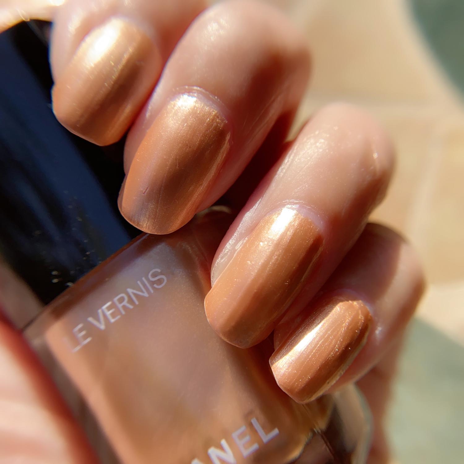 Chanel限定ネイルカラー 7 ゴールデンサンド Yo Koが投稿したフォトブック Sharee