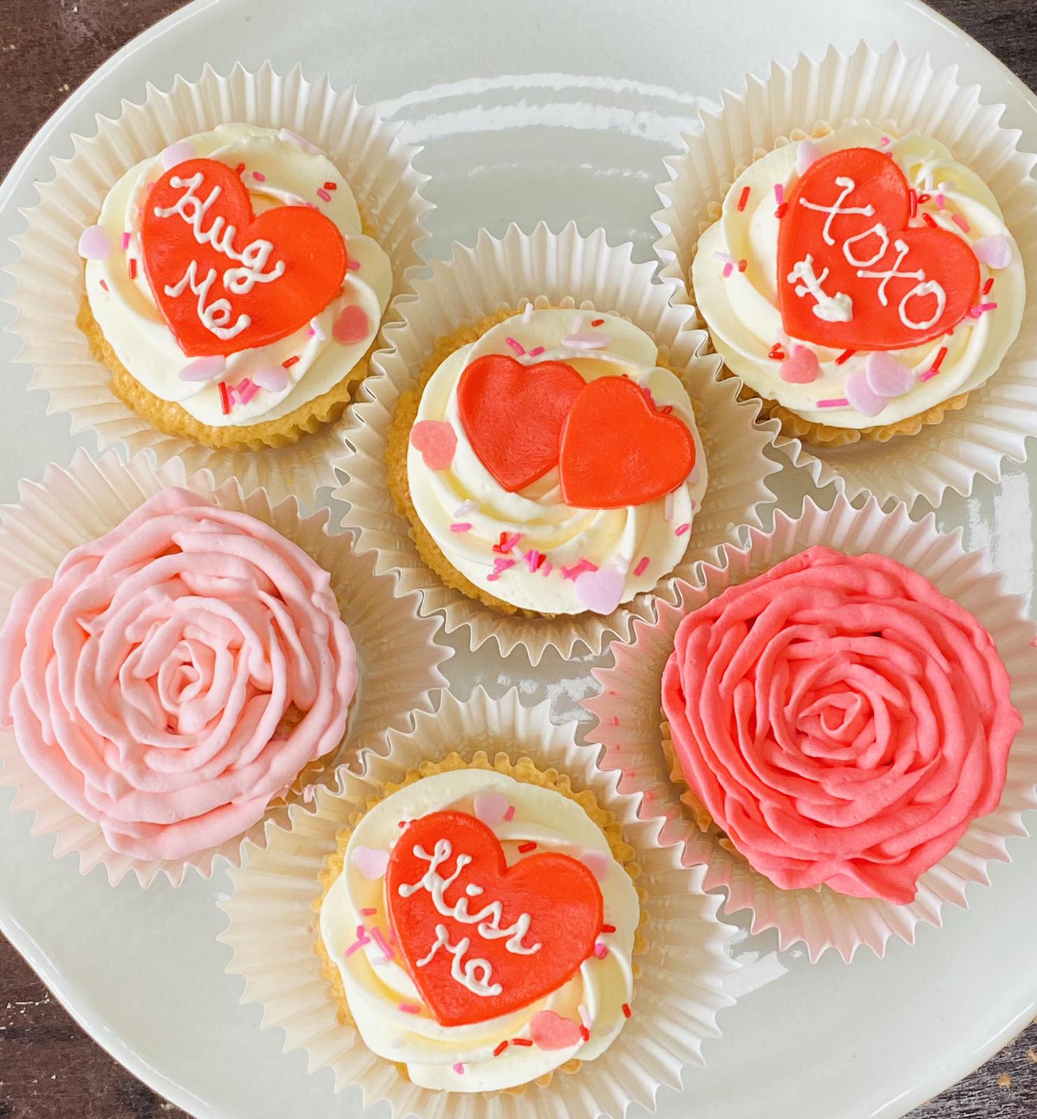 バレンタインデーのカップケーキセット Heureux Cupcakeが投稿したフォトブック Lemon8