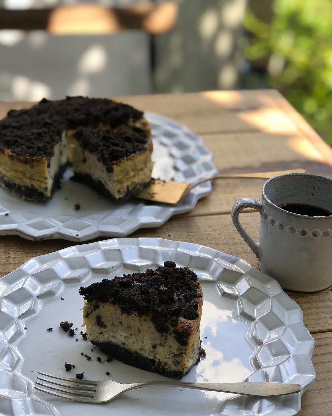 スタバのクッキークリームチーズケーキを再現してみよう Rosechicmamiが投稿したフォトブック Lemon8