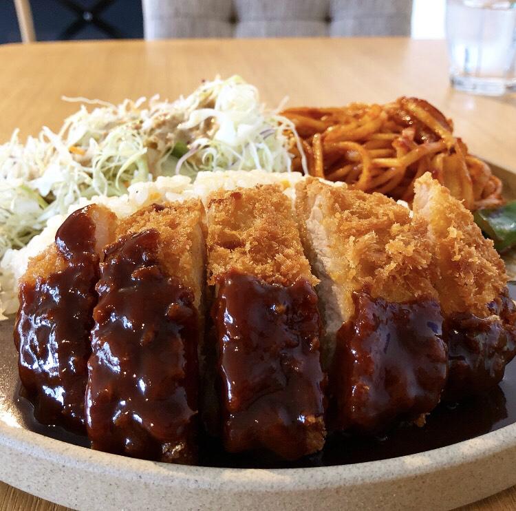 京都二条城近くのボリュームランチ グッチジャパンが投稿したフォトブック Sharee