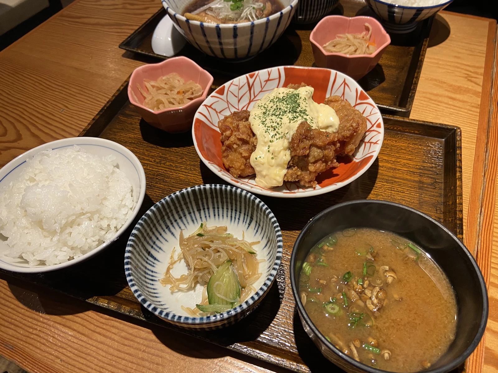 渋谷 土鍋で炊いたほかほかごはん 角煮もチキン南蛮も優しおいし りりりりーちゃんが投稿したフォトブック Lemon8