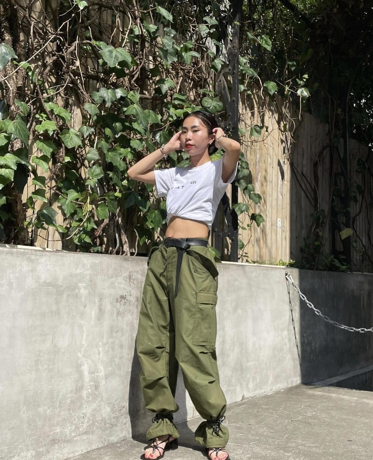 カーゴパンツコーデ Lynntatsuiwaが投稿したフォトブック Lemon8