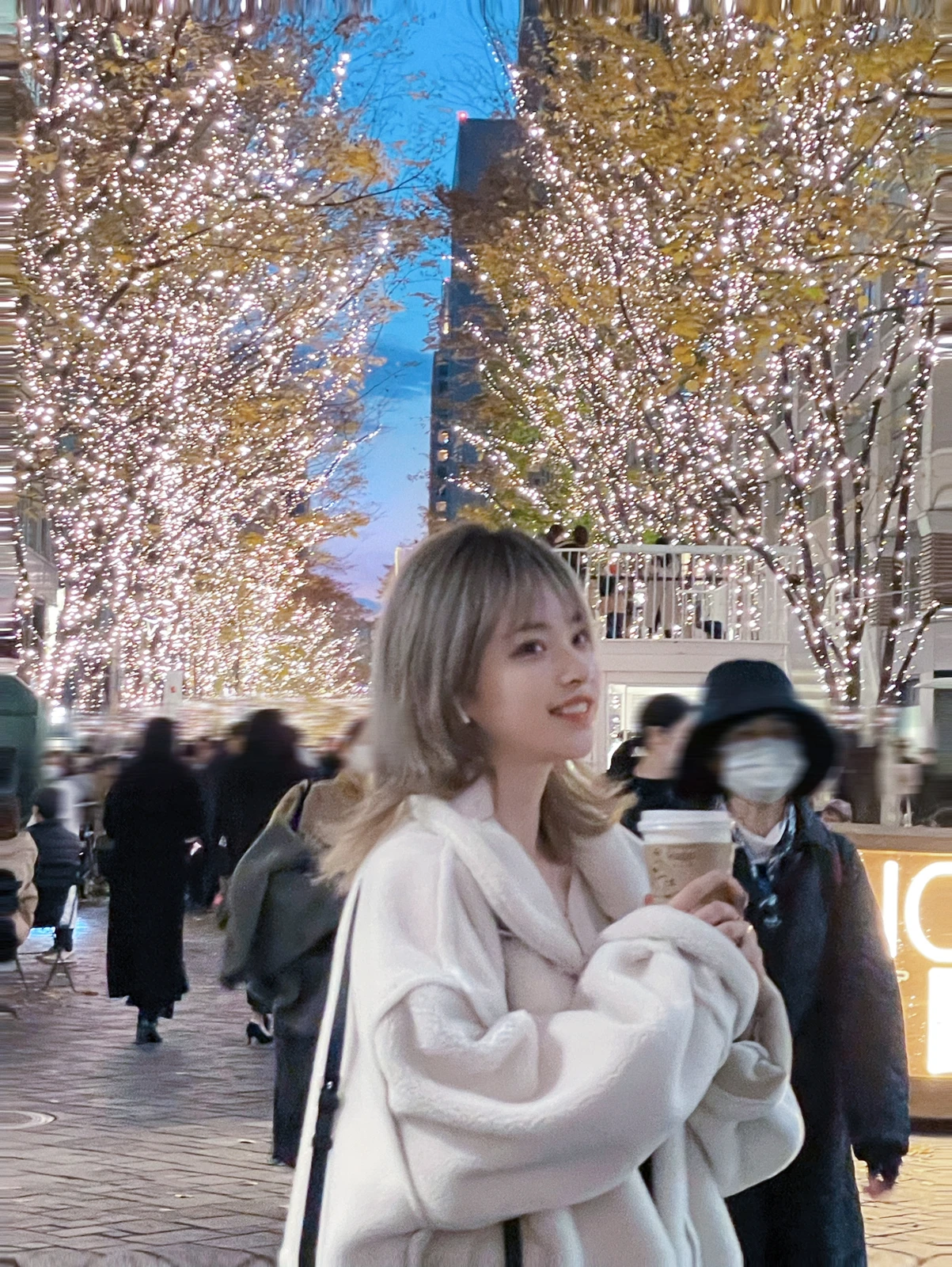 クリスマス イルミネーション綺麗 Kumomoが投稿したフォトブック Lemon8