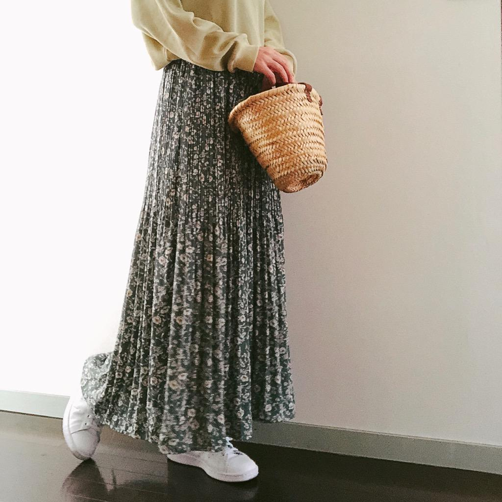 くすみグリーン推し Hk Works Londonの花柄プリーツスカートで春の着回し3コーデ ファデラックスが投稿した記事 Sharee