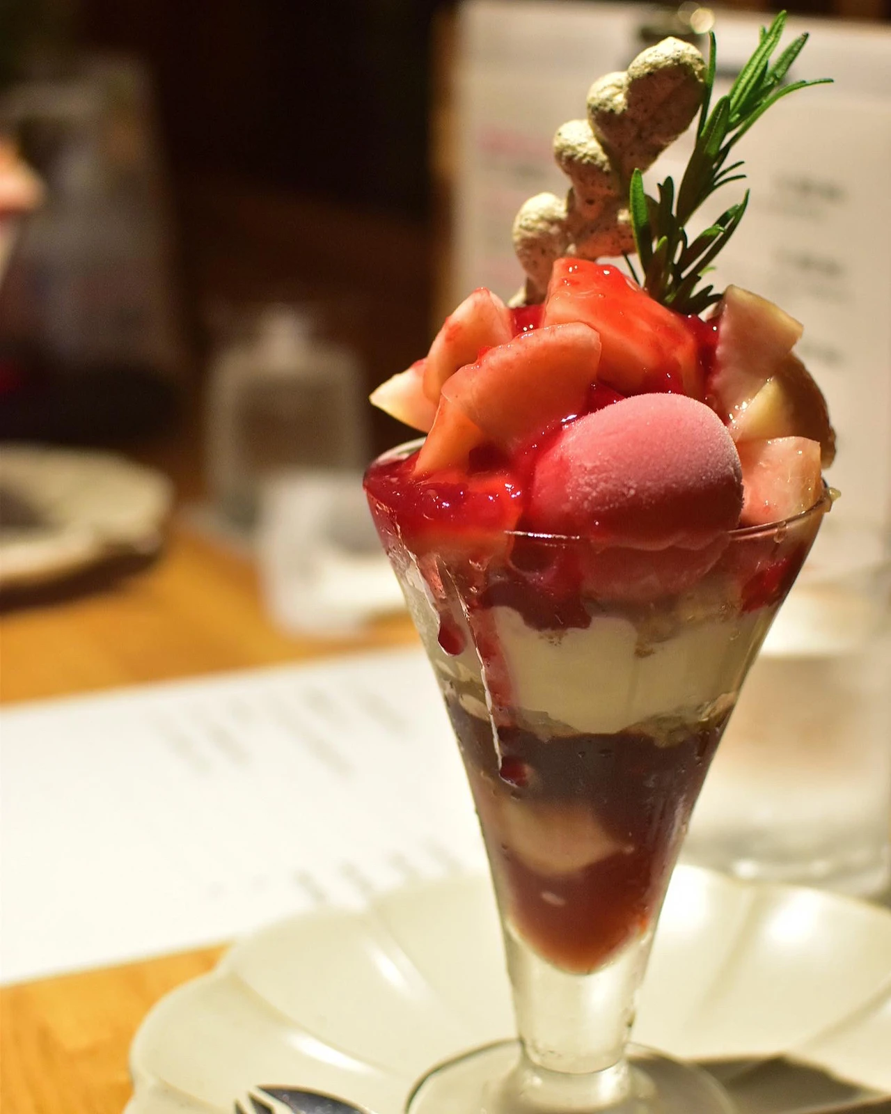 滋賀で夜パフェするならここ 夜パフェカフェuno 桃パフェも セイイチが投稿したフォトブック Lemon8