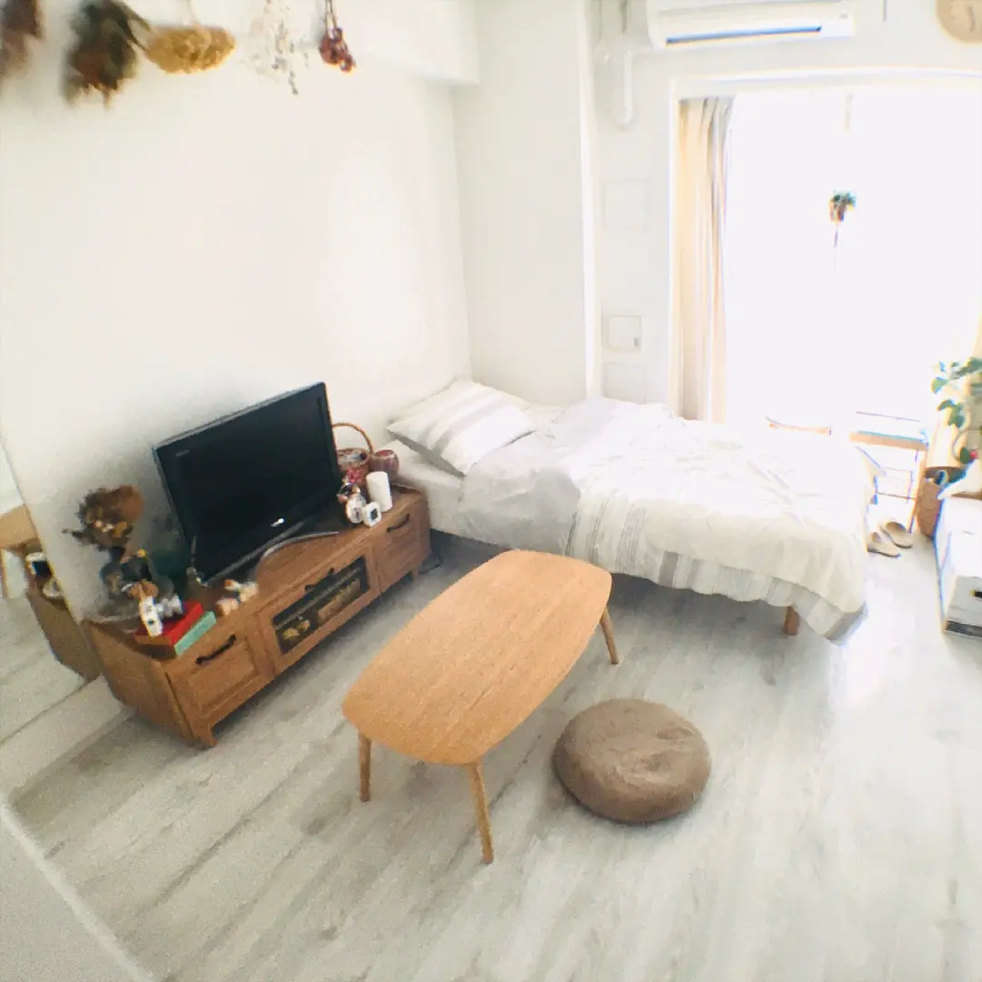 一人暮らしのレイアウト3パターン 狭い部屋を広く見せる配置の画像