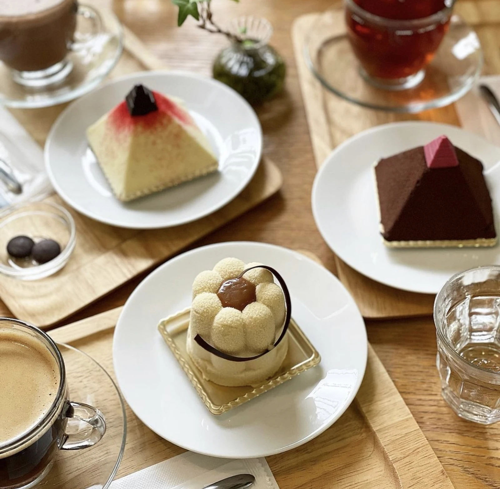 大阪肥後橋 チョコレート専門店のカヌレまるごとケーキ達 プティットパピヨット デパ地下のまおさんが投稿したフォトブック Lemon8 大阪肥後橋 チョコレート専門店のカヌレまるごとケーキ達 プティットパピヨット デパ地下のまおさんが投稿したフォトブック Lemon8