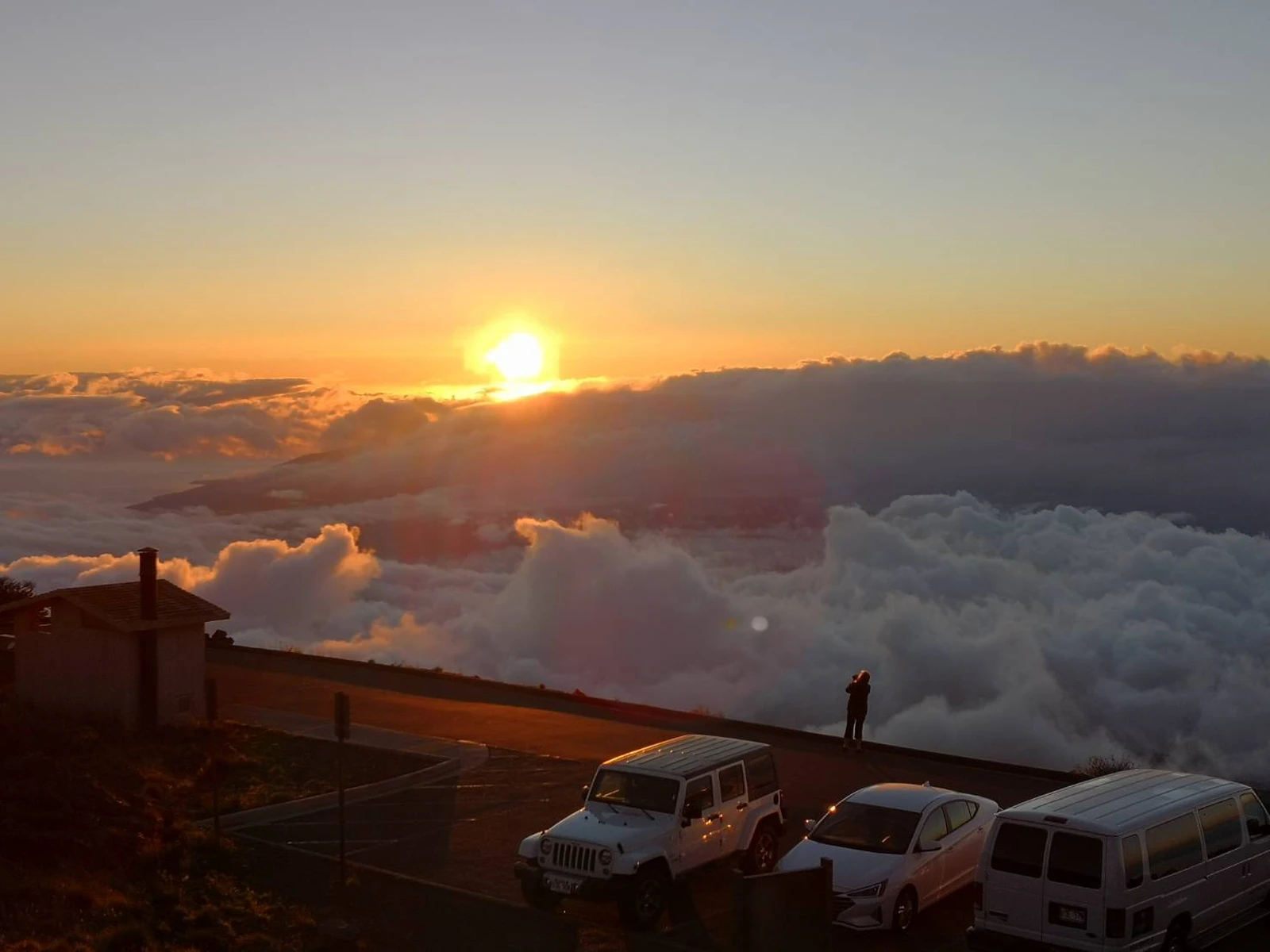 星空ならハワイ マウイ島のハレアカラ国立公園へ Yuko Hotel Tripが投稿したフォトブック Lemon8