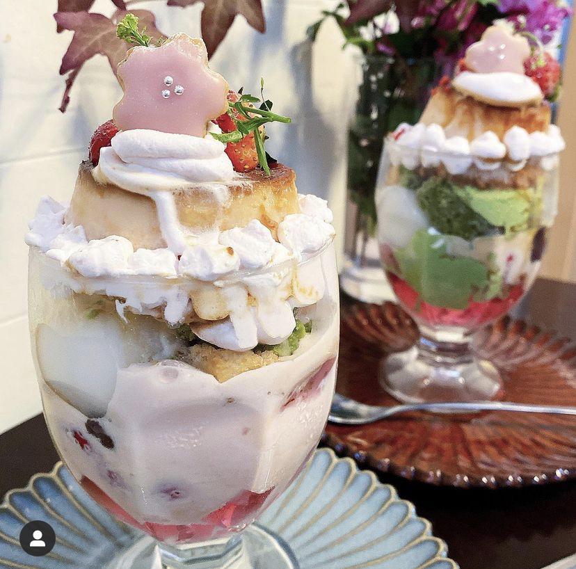 安いのにこのクオリティ ひっそりと構えるアットホームなカフェで頂く季節限定パフェ もぐもぐるめが投稿したフォトブック Sharee