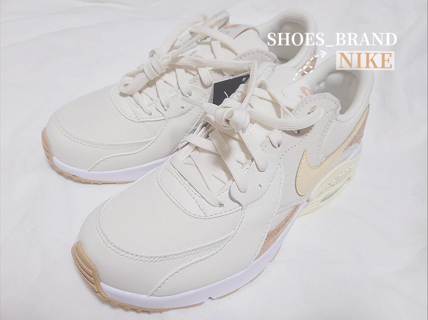 淡色女子必見 韓国っぽスニーカー Nike Air Max Excee Kissshot87が投稿したフォトブック Lemon8