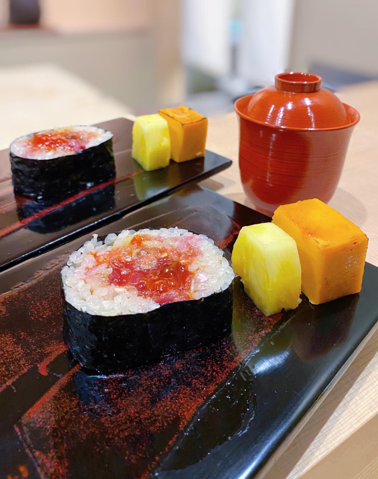 北浜 鮨 やまの 大阪 北浜 ポンテベッキオ山根シェフが師匠のような弟子のお店 Fox Osakaが投稿したフォトブック Sharee